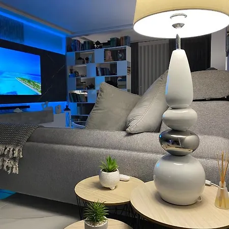 Apart72 - Modern And Cosy 아파트