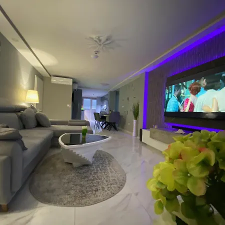 아파트 Apart72 - Modern And Cosy