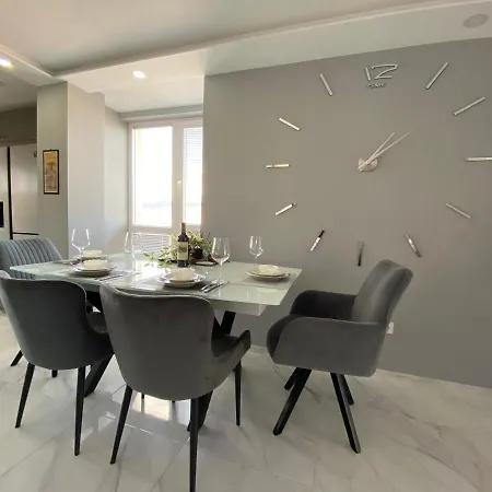 Apart72 - Modern And Cosy * Warna