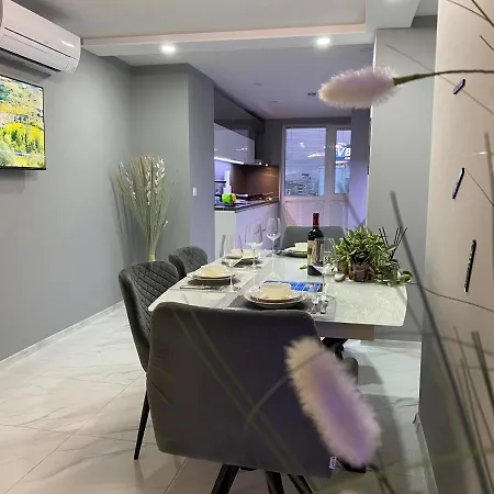 Apart72 - Modern And Cosy 아파트